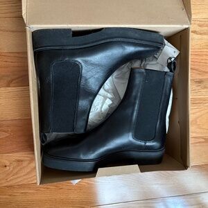 NWT Leather Zara boots size 41